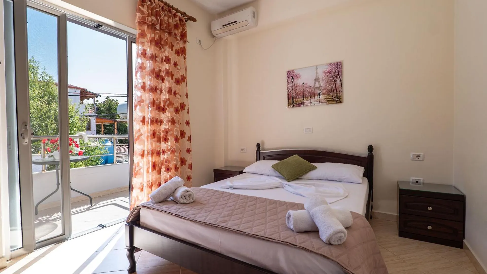 Villa Ari Ksamil 0*,  Albania